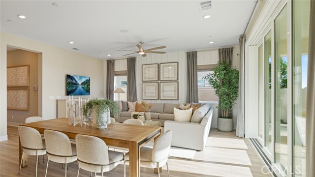 Detail Gallery Image 6 of 35 For 29409 via Diamante, Valencia,  CA 91354 - 3 Beds | 3/1 Baths