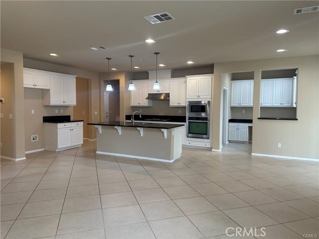 13165 Samilin Circle, Eastvale CA: https://media.crmls.org/medias/1c025486-39b4-4352-8b18-0168af5a129f.jpg