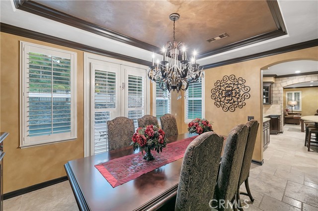 Detail Gallery Image 16 of 56 For 29345 Hacienda Ranch Ct, Valencia,  CA 91354 - 5 Beds | 4 Baths