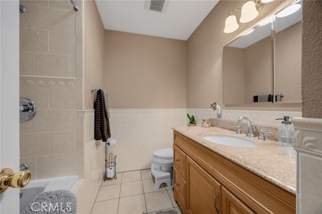 17381 Yorkshire Avenue, Yorba Linda CA: https://media.crmls.org/medias/1c02bbdd-6461-45dd-b71f-e6ea32f2dbaa.jpg
