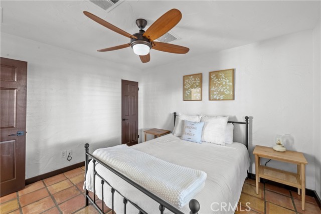 642 S Mountain View Drive, Palm Springs CA: https://media.crmls.org/medias/1c02edc4-e3e8-4c98-9984-6715d5e04c34.jpg
