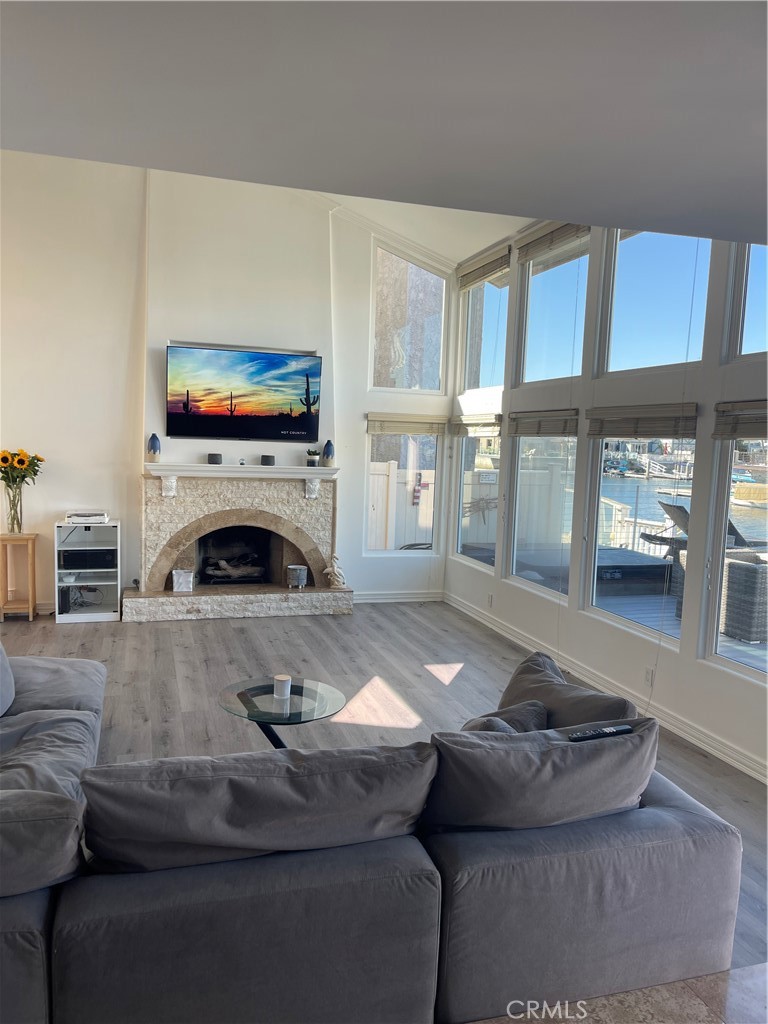 MLS #SR25243118 image #10