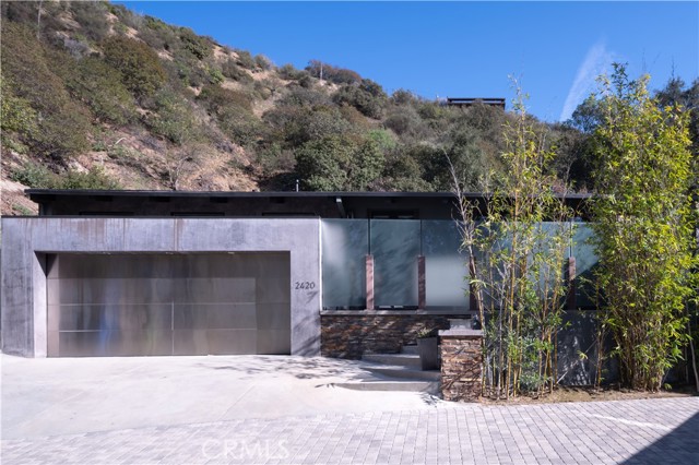 2420 Bowmont Drive, Beverly Hills CA: https://media.crmls.org/medias/1c037716-c870-4644-bfab-013a56674a2d.jpg