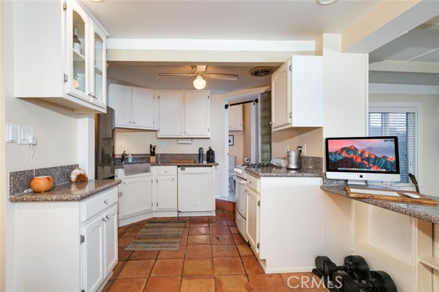 3809 Crest Drive, Manhattan Beach, California 90266, 2 Bedrooms Bedrooms, ,2 BathroomsBathrooms,Residential,For Sale,Crest,SB25031070