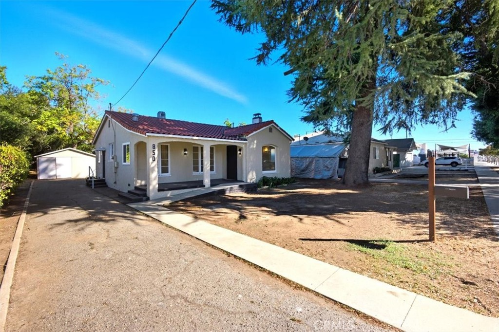 850 Beaumont