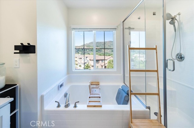 35246 Blossom, Fallbrook CA: https://media.crmls.org/medias/1c045990-c330-4b7e-b6c0-e6250d657779.jpg