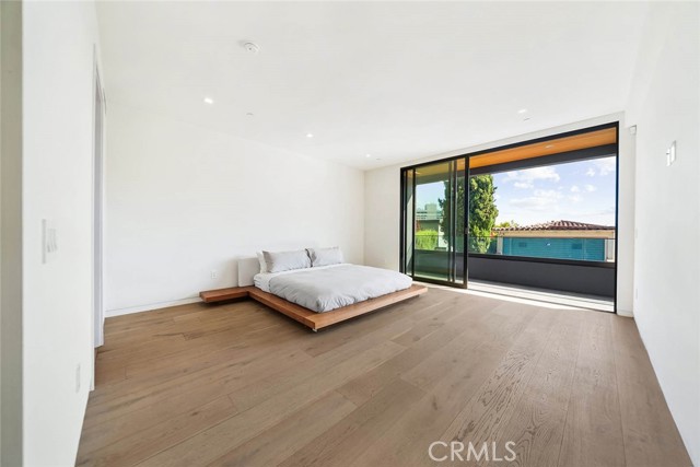1947 Glencoe Way, Los Angeles CA: https://media.crmls.org/medias/1c04b44c-8a8b-4bae-b174-abefdcb50bc1.jpg