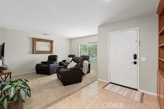 Detail Gallery Image 3 of 34 For 33450 Corte Figueroa, Temecula,  CA 92592 - 5 Beds | 2/1 Baths