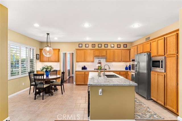 Detail Gallery Image 12 of 75 For 13939 Guidera Dr, Rancho Cucamonga,  CA 91739 - 5 Beds | 3/1 Baths