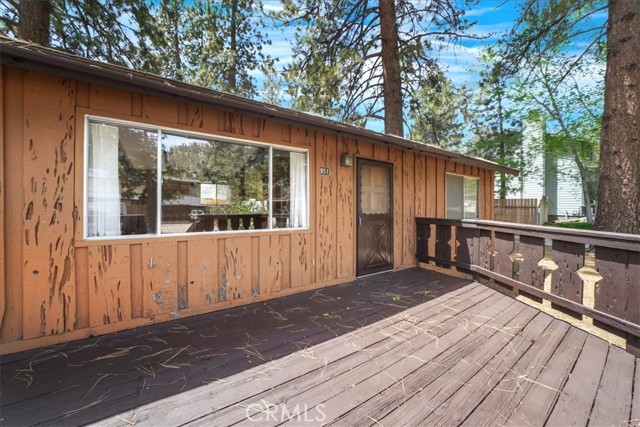 Detail Gallery Image 2 of 26 For 951 Snowbird Rd, Wrightwood,  CA 92397 - 2 Beds | 1 Baths