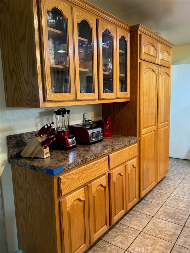 https://media.crmls.org/medias/1c08198e-6300-45f3-8d5d-17220de646fc.jpg?preset=X-Large