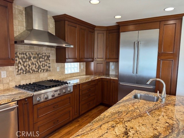 Detail Gallery Image 2 of 9 For 1025 12th St, Huntington Beach,  CA 92648 - 3 Beds | 2 Baths