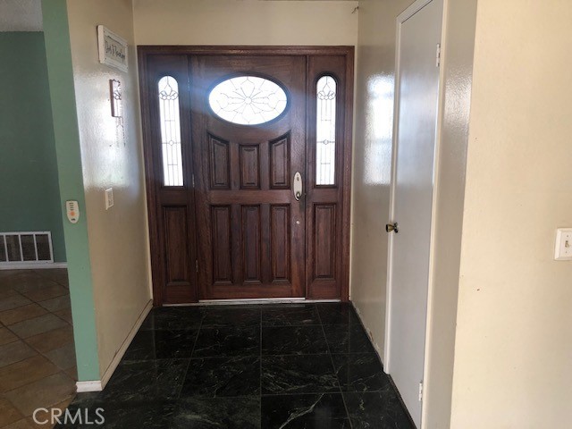 13044 16 TH ST, Chino CA: https://media.crmls.org/medias/1c087513-392b-486a-a2df-25263c4106a7.jpg