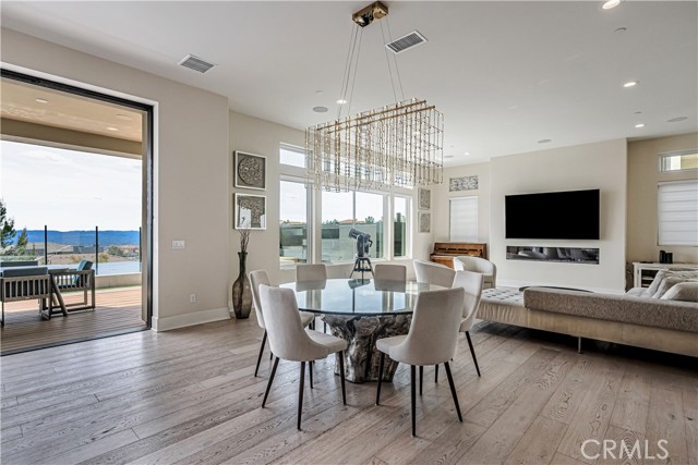20532 W Birmingham Way, Porter Ranch CA: https://media.crmls.org/medias/1c087a06-1a66-4070-9ae9-cd47705bf72a.jpg