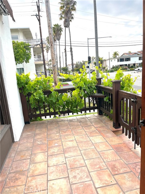 Detail Gallery Image 27 of 30 For 3535 E Ocean Ave, Long Beach,  CA 90803 - 2 Beds | 2 Baths
