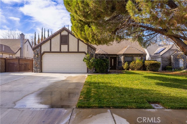 Detail Gallery Image 1 of 27 For 43523 37th Street West, Lancaster,  CA 93536 - 3 Beds | 2 Baths