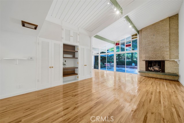 Detail Gallery Image 13 of 24 For 3307 Ledgewood, Los Angeles,  CA 90068 - 3 Beds | 2/1 Baths