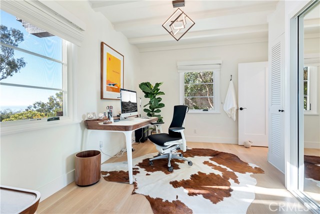 802 Rembrandt Drive, Laguna Beach CA: https://media.crmls.org/medias/1c0abc03-b6bb-4b51-894c-bdaea7f32df2.jpg