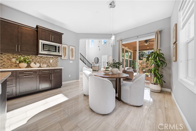 Detail Gallery Image 14 of 60 For 42 Castellana, Lake Forest,  CA 92630 - 4 Beds | 3 Baths