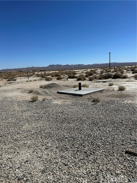 21601 St George Avenue, Adelanto CA: https://media.crmls.org/medias/1c0bb3a3-bdc9-40fd-a967-b624e0cbee02.jpg
