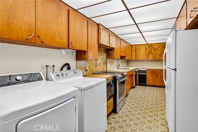 5382 Park Place, Chino CA: https://media.crmls.org/medias/1c0c33ae-a313-45c3-a44c-e432df5b47a4.jpg