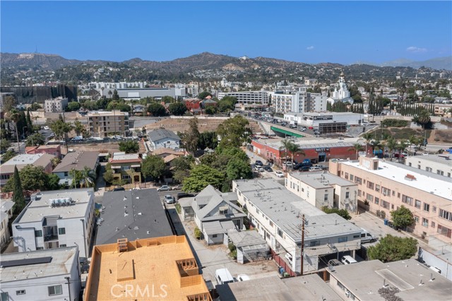 5526 Lexington, Los Angeles CA: https://media.crmls.org/medias/1c0c7101-a814-460d-947c-4f3db8087702.jpg