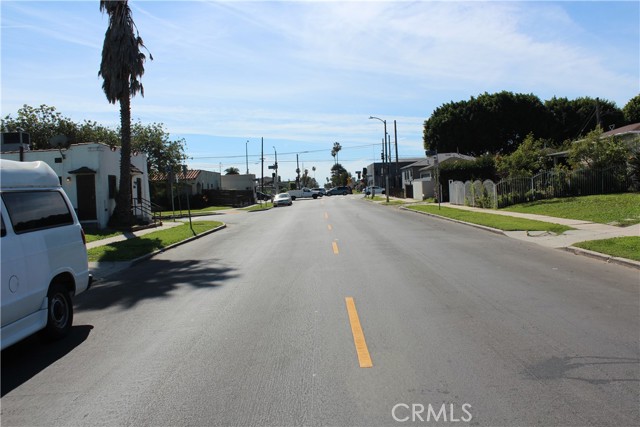Detail Gallery Image 3 of 47 For 9812 S Denker, Los Angeles,  CA 90047 - 2 Beds | 1 Baths