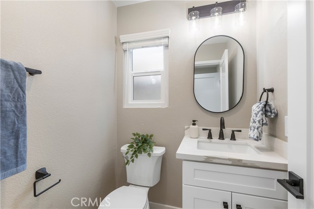 Detail Gallery Image 21 of 24 For 755 S Brea Bld, Brea,  CA 92821 - 3 Beds | 2/1 Baths