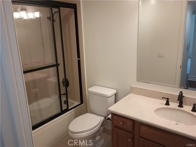 Detail Gallery Image 10 of 23 For 837 N Hudson Ave #305,  Los Angeles,  CA 90038 - 2 Beds | 2 Baths