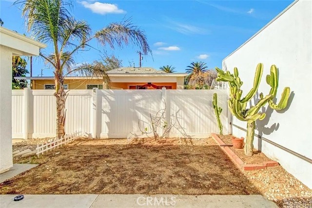 Detail Gallery Image 29 of 31 For 7702 Ben Ave, North Hollywood,  CA 91605 - 5 Beds | 2 Baths