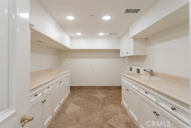 50 Pelican Crest, Newport Coast CA: https://media.crmls.org/medias/1c0ebf07-a563-486f-8588-425c487b3276.jpg