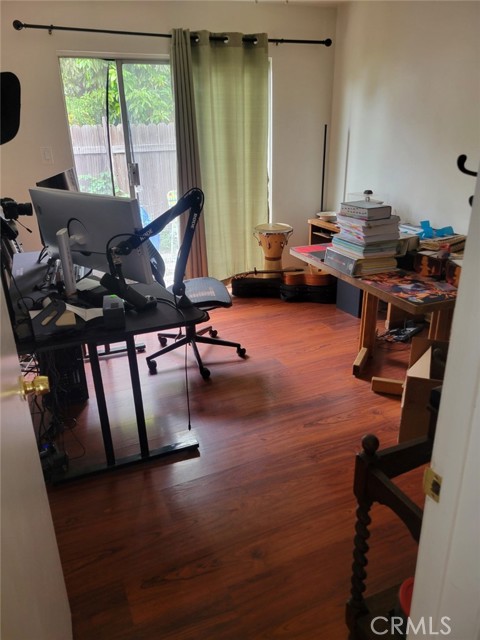 5444 Lime Avenue, Long Beach CA: https://media.crmls.org/medias/1c0ed933-5a58-4b0b-92f5-83f37599fe6f.jpg