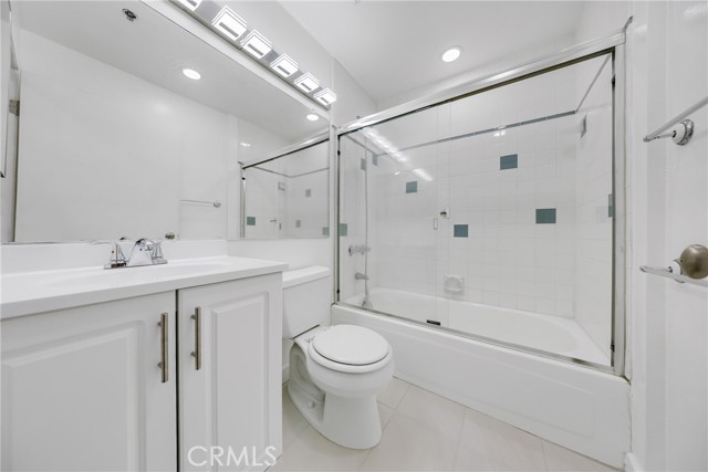 Detail Gallery Image 26 of 34 For 1401 S Bentley Ave #203,  Los Angeles,  CA 90025 - 2 Beds | 3 Baths