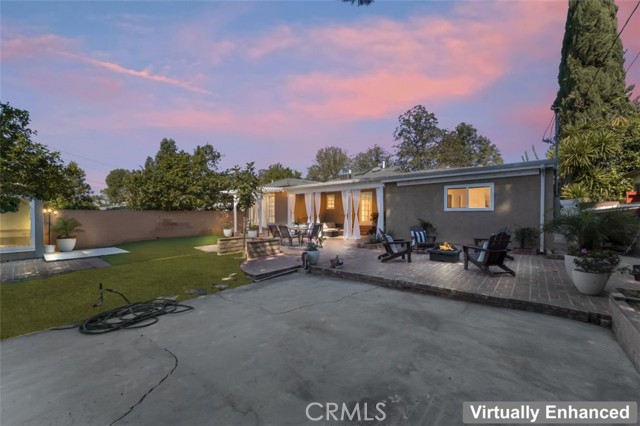 Detail Gallery Image 44 of 44 For 17008 Hartland St, Lake Balboa,  CA 91406 - 4 Beds | 2 Baths