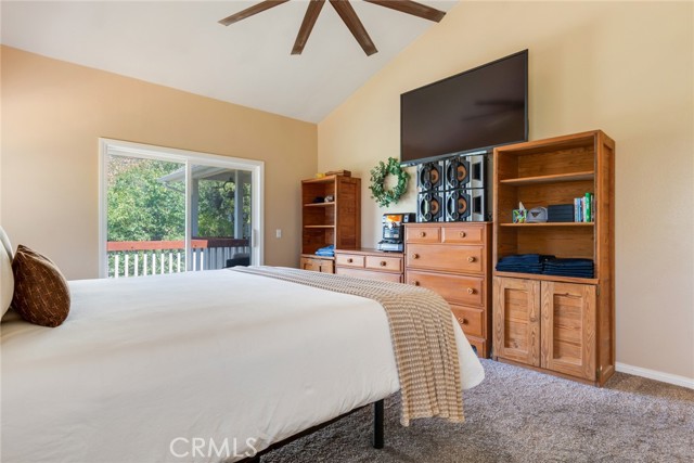 Image 49 of 66 For 39065 Oak Glen Road