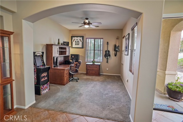 17334 Sierra Sunrise Lane, Canyon Country CA: https://media.crmls.org/medias/1c127df0-39f6-43da-a5da-e1dbb21e285c.jpg