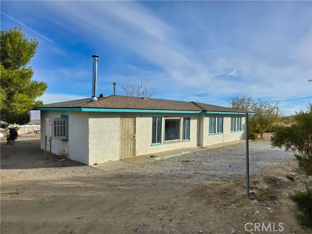 Detail Gallery Image 1 of 12 For 32438 Spinel Rd, Lucerne Valley,  CA 92356 - 3 Beds | 1 Baths