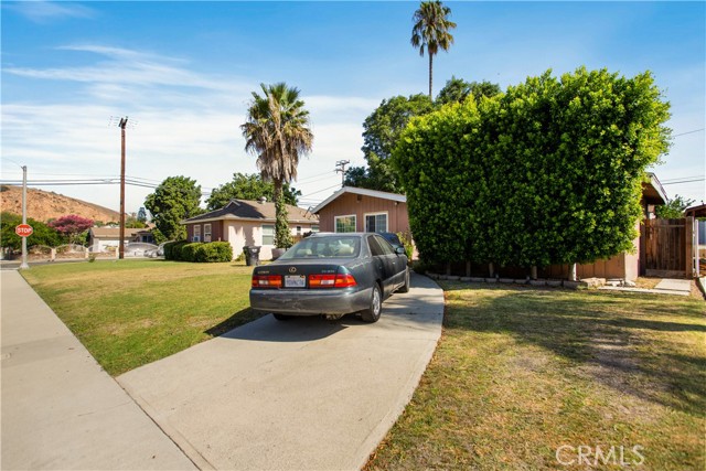 Detail Gallery Image 3 of 13 For 1893 Grier St, Pomona,  CA 91766 - 3 Beds | 2 Baths