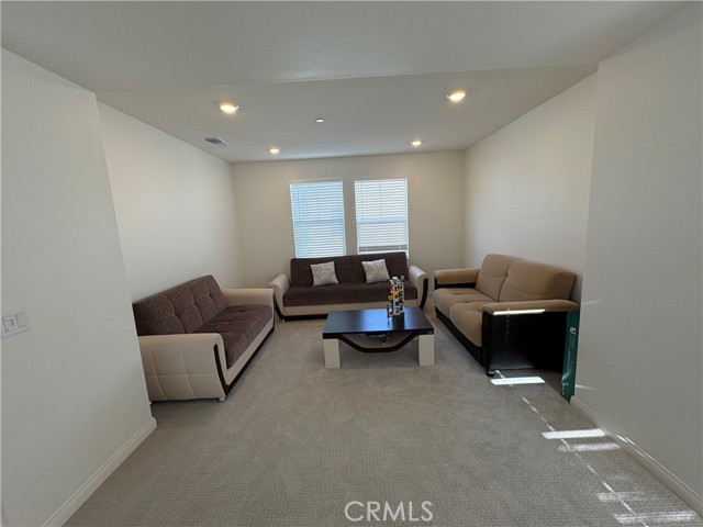 Detail Gallery Image 6 of 14 For 16149 Alamo Ct, Chino,  CA 91708 - 4 Beds | 3 Baths