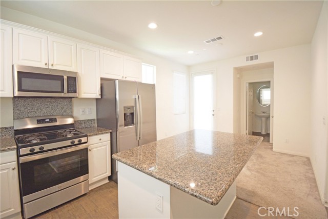 Detail Gallery Image 4 of 32 For 16171 Paddock Ave, Chino,  CA 91708 - 3 Beds | 2/1 Baths