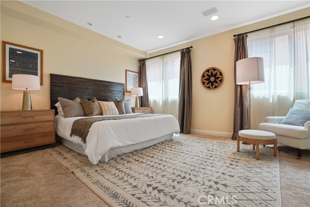 615 Pacific Coast Highway, Redondo Beach, California 90277, 3 Bedrooms Bedrooms, ,3 BathroomsBathrooms,Residential,Sold,Pacific Coast Highway,SB22124725