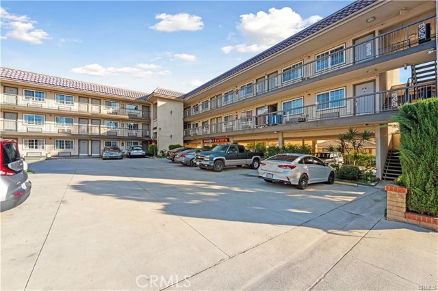 Image 9 of 43 For 2156 Colorado Boulevard