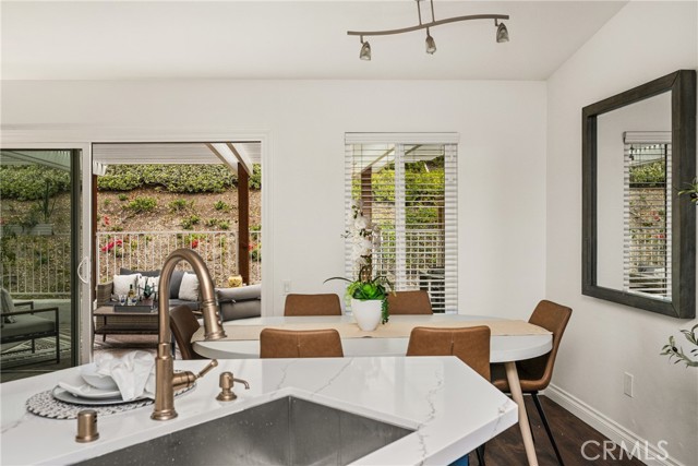 Image 25 of 63 For 28871 Oakview