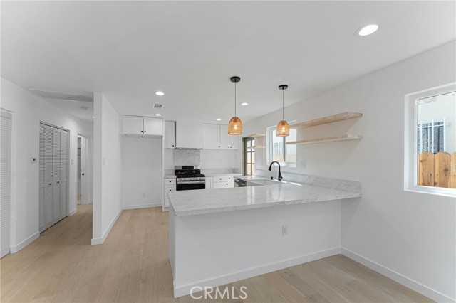 Detail Gallery Image 6 of 17 For 2740 S Sycamore, Los Angeles,  CA 90016 - 3 Beds | 2 Baths