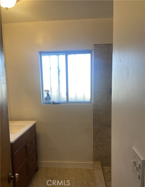 Detail Gallery Image 7 of 8 For 8355 Bigby Ave, Downey,  CA 90241 - 2 Beds | 2 Baths