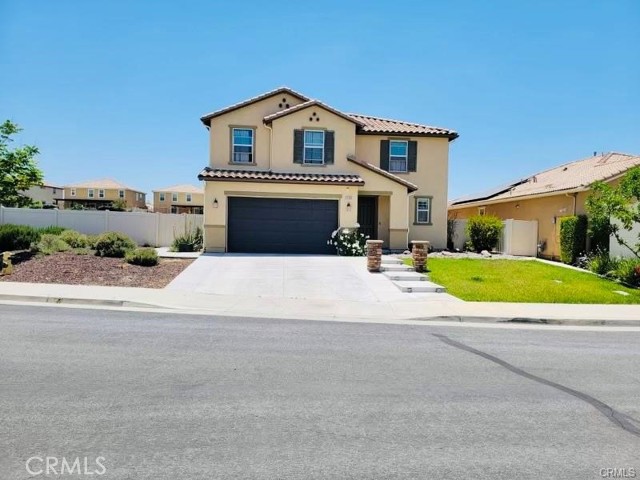 Detail Gallery Image 2 of 22 For 35945 Dylan Ct, Beaumont,  CA 92223 - 4 Beds | 2/1 Baths