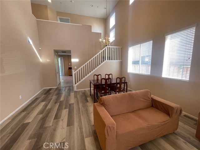 Detail Gallery Image 5 of 39 For 1434 Haddington Dr, Riverside,  CA 92507 - 4 Beds | 2/1 Baths