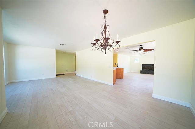 Detail Gallery Image 11 of 31 For 15645 Cobalt St, Sylmar,  CA 91342 - 3 Beds | 2 Baths
