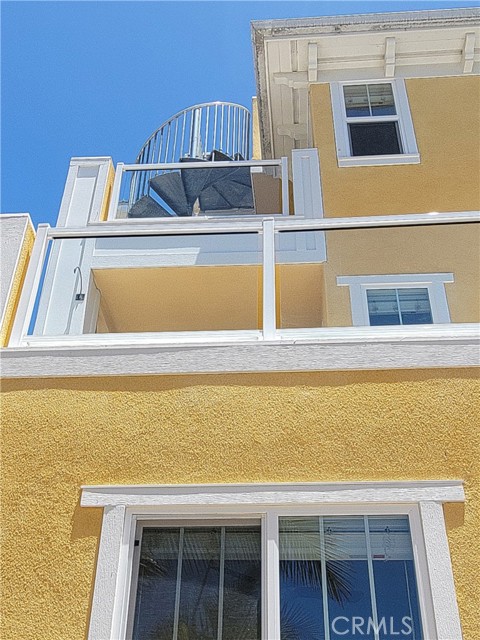 393 Wadsworth Avenue, Pismo Beach CA: https://media.crmls.org/medias/1c17ef59-fbc1-4ec0-aed6-c85aee4d847b.jpg