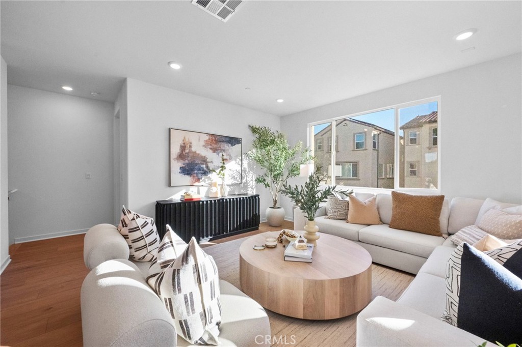 MLS #NP25267229 image #23